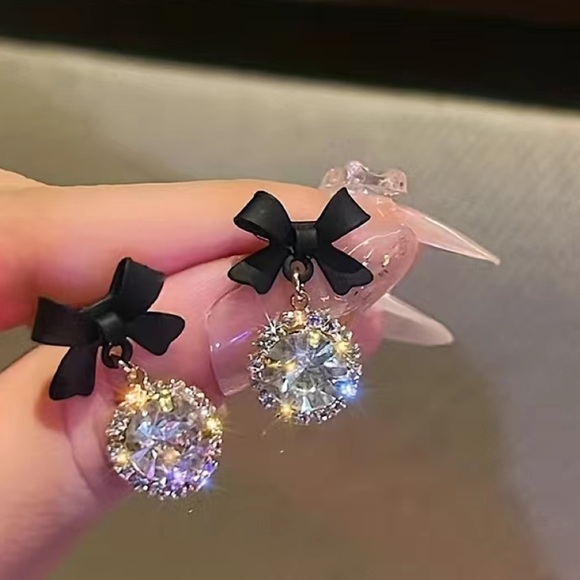Bow and Snowflake Earrings - Picture 3 of 6